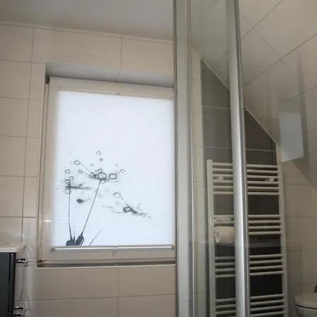 Gemuetliche Dachgeschosswohnung Mit Blick Auf Oertliche Muehle * Jemgum