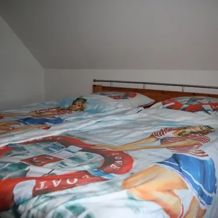 Gemuetliche Dachgeschosswohnung Mit Blick Auf Oertliche Muehle *